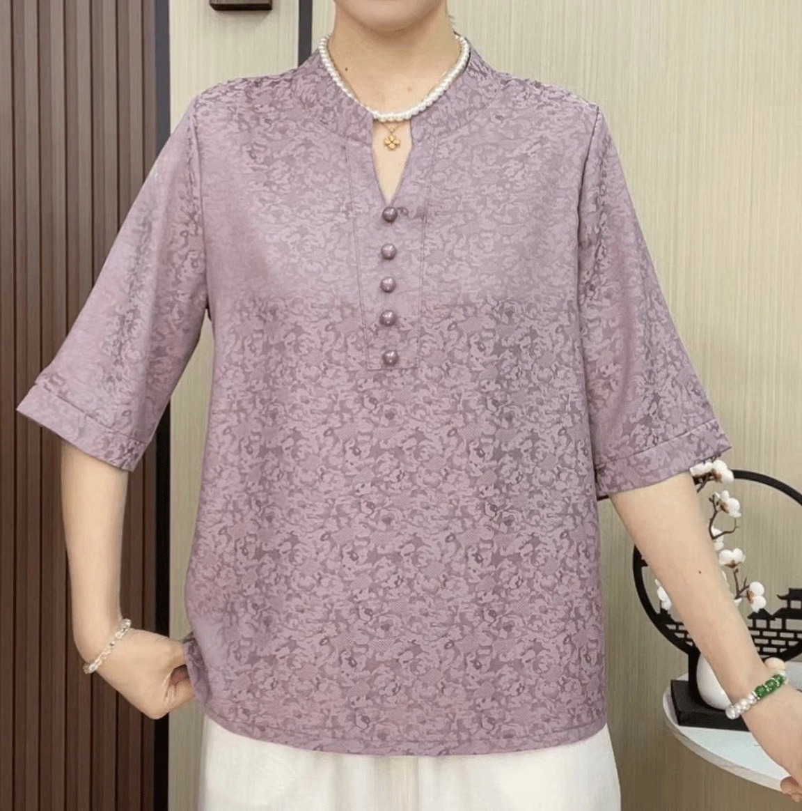 夏季新款气质减龄V领提花小衫夏季宽松显瘦上衣夏装