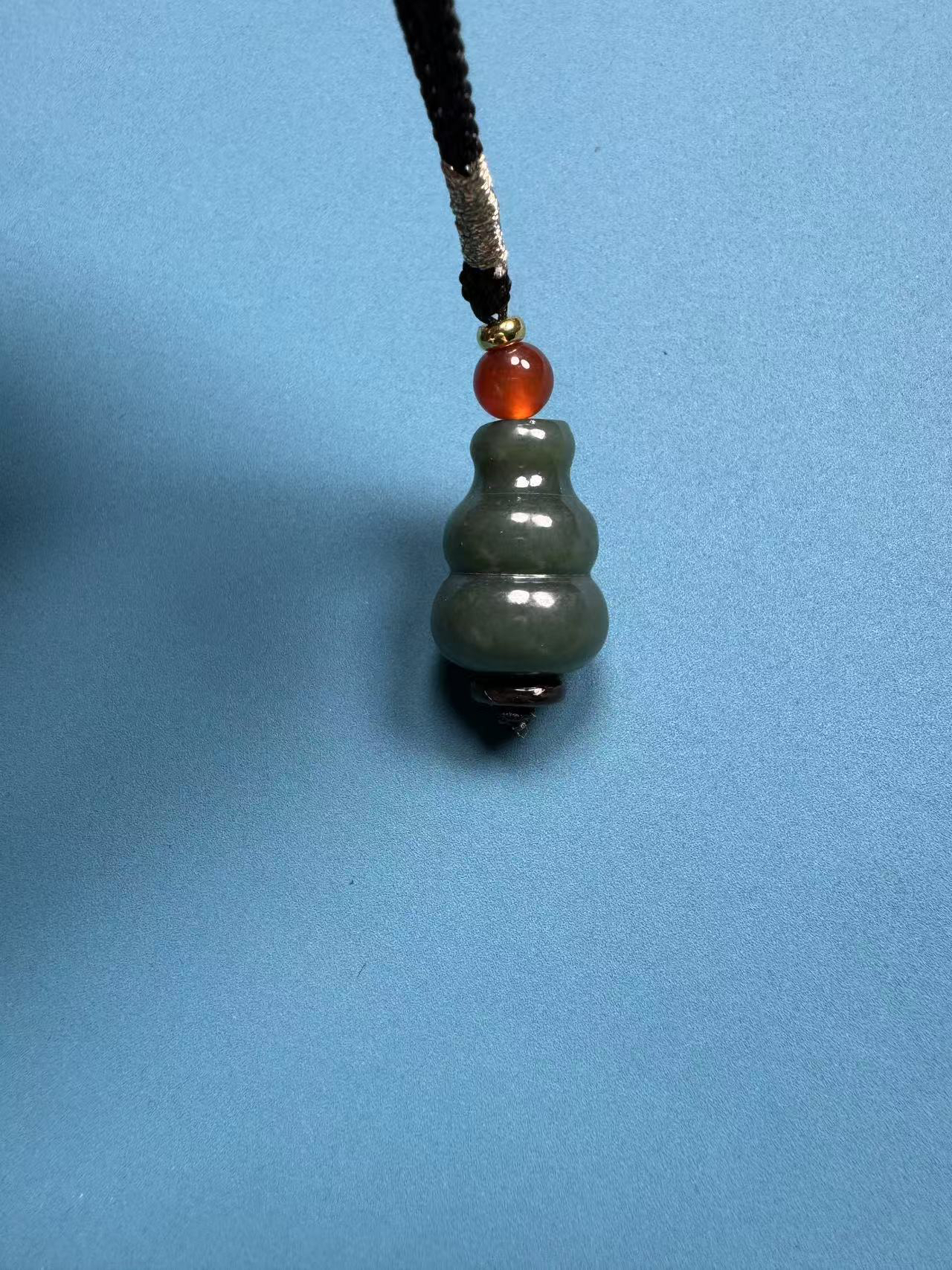 和田玉青玉葫芦吊坠
