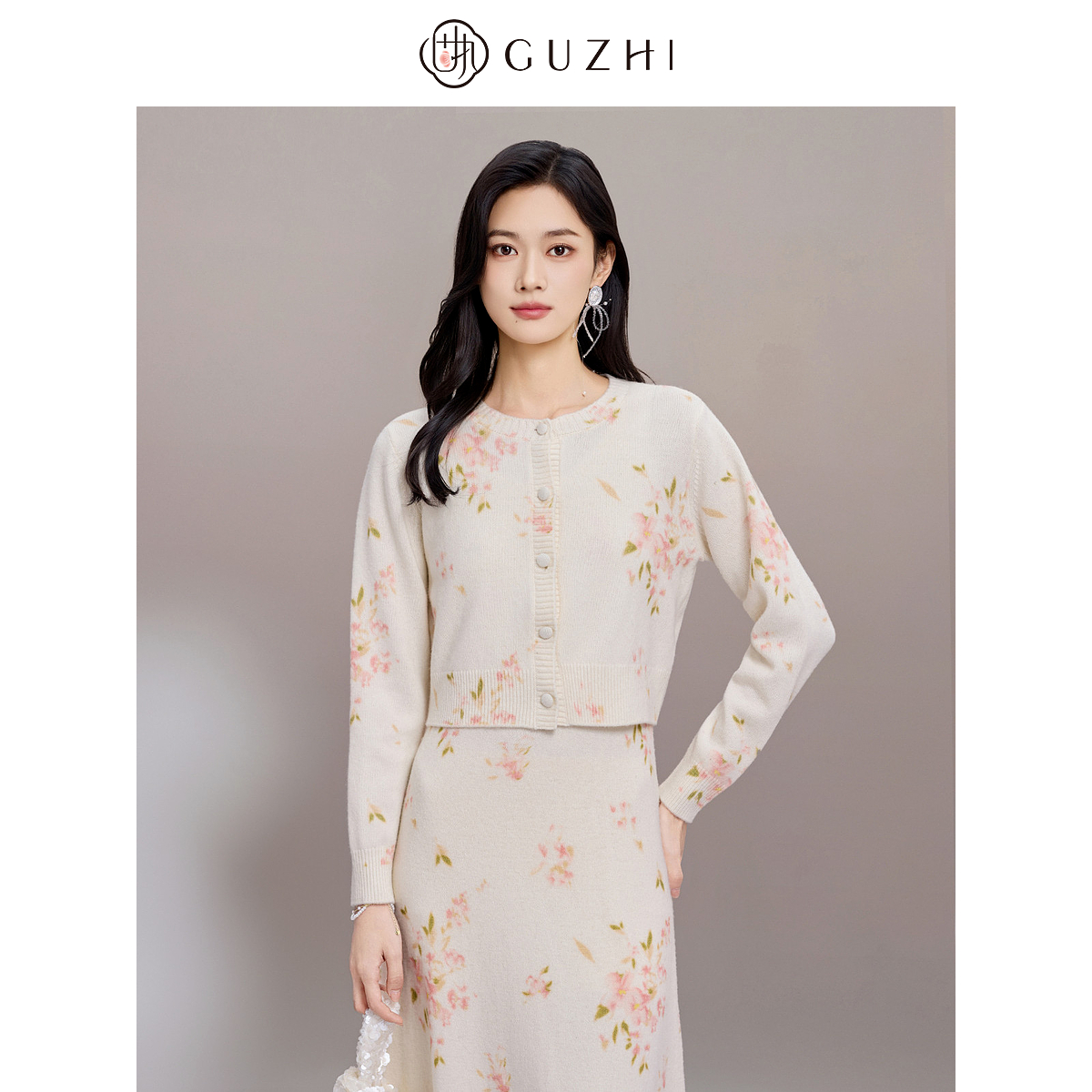 固执2026春季新款法式气质圆领长袖开衫毛衣外套女上衣
