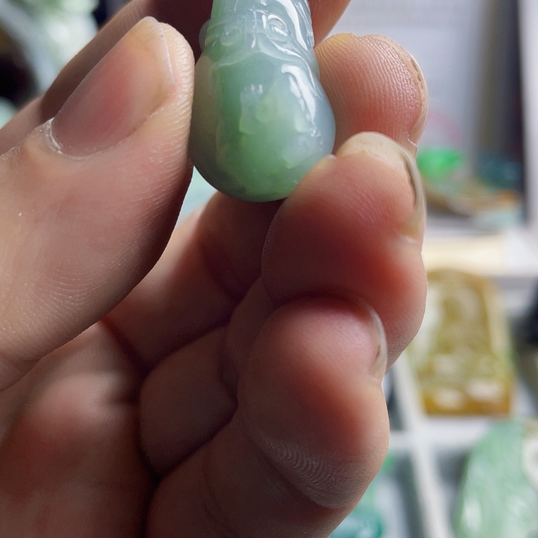 翡翠颈饰未镶嵌翡翠挂件