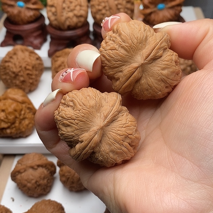 文玩核桃把件生*元宝