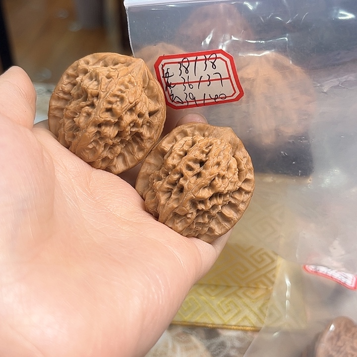 文玩核桃把件非嫁接马老四