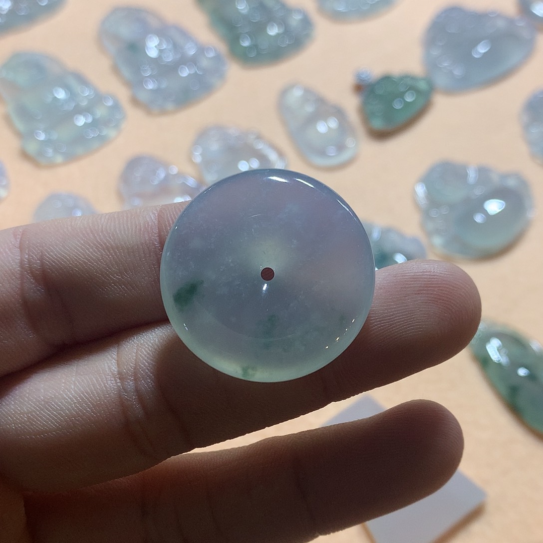 翡翠吊坠(不含链)未镶嵌翡翠吊坠