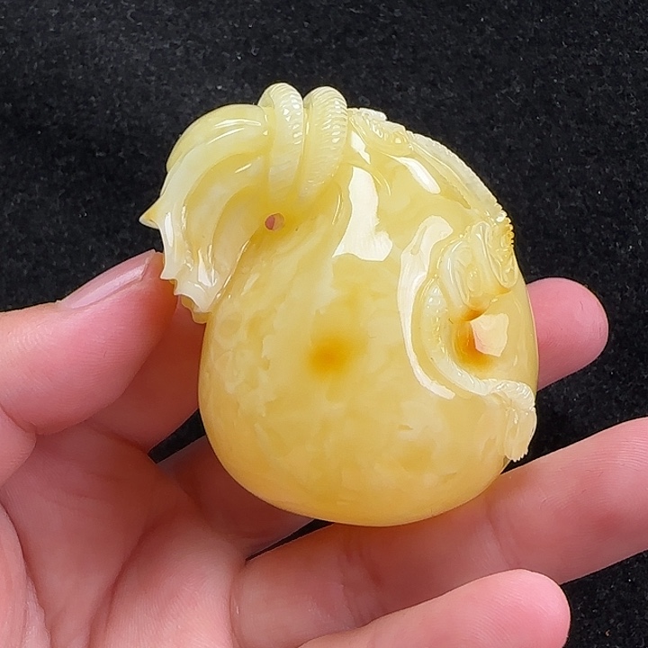 蜜蜡未镶嵌珠宝奇石