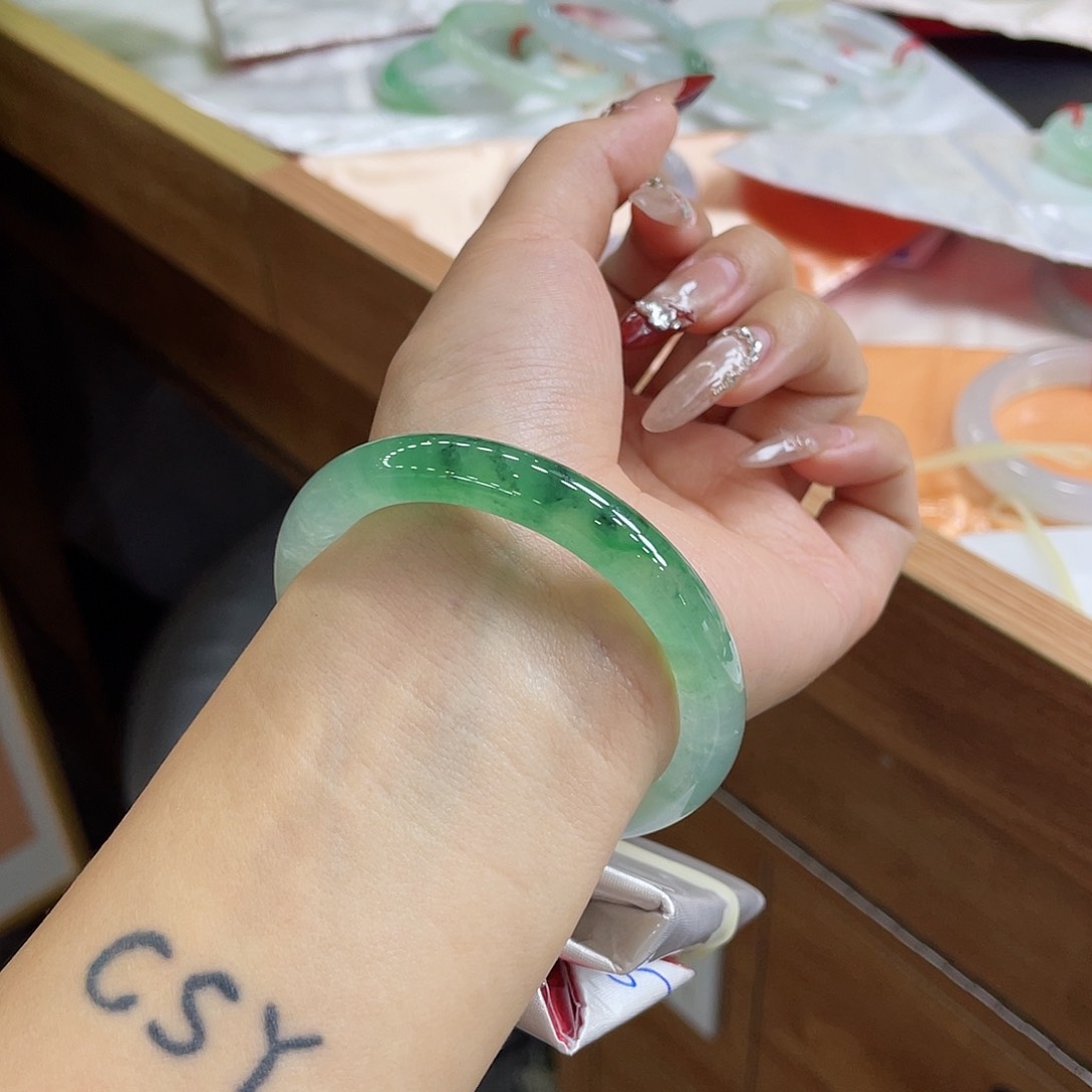 翡翠手镯未镶嵌17 号链接