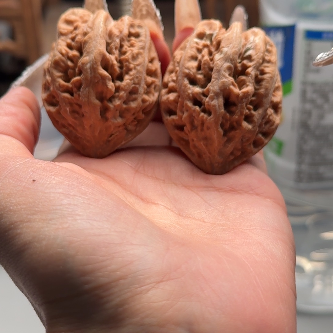 文玩核桃把件关东木子楸百核99花皮