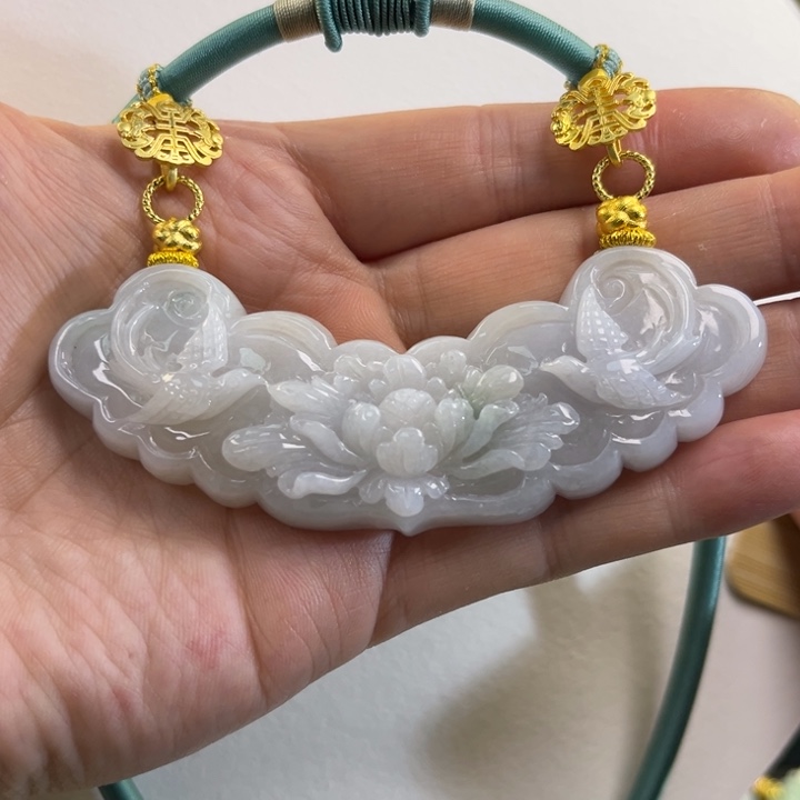 翡翠吊坠(赠链)未镶嵌代编织
