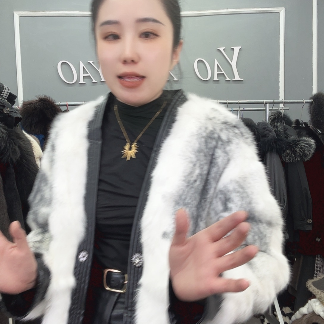 姚小妖家高端皮草