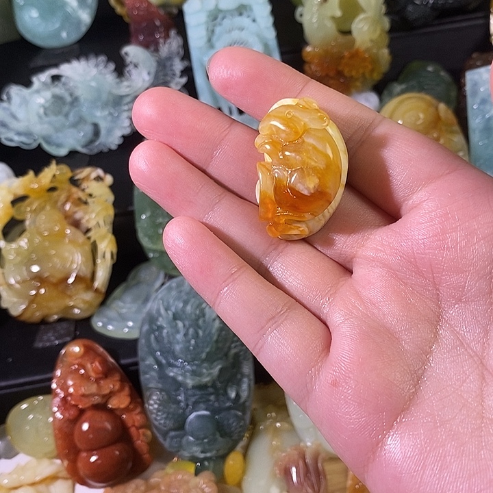 蛇纹石玉合金颈饰