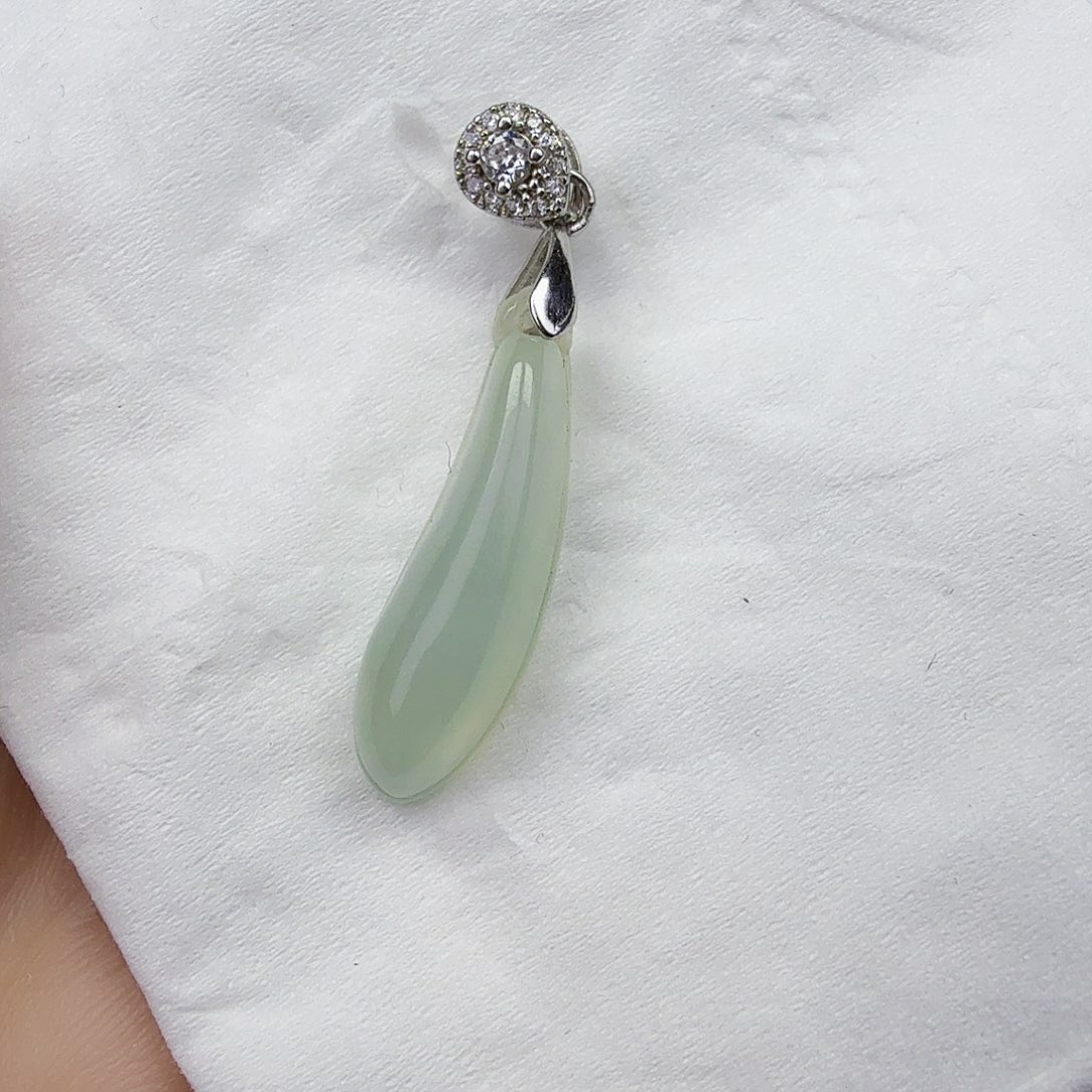 翡翠颈饰银S925镶嵌瓜