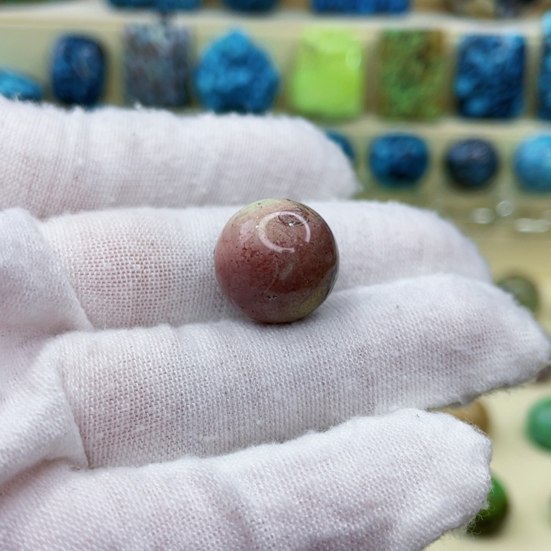 未镶嵌绿松石颈饰