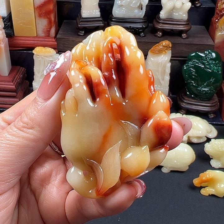 寿山石三彩芙蓉石手把