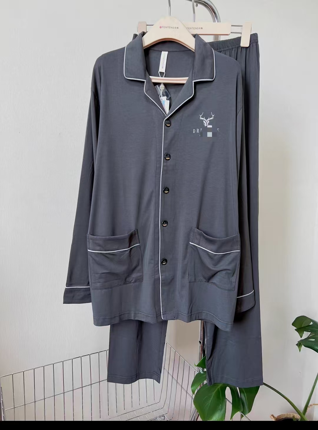 男款长袖长裤款式家居服秋冬款套装宽松