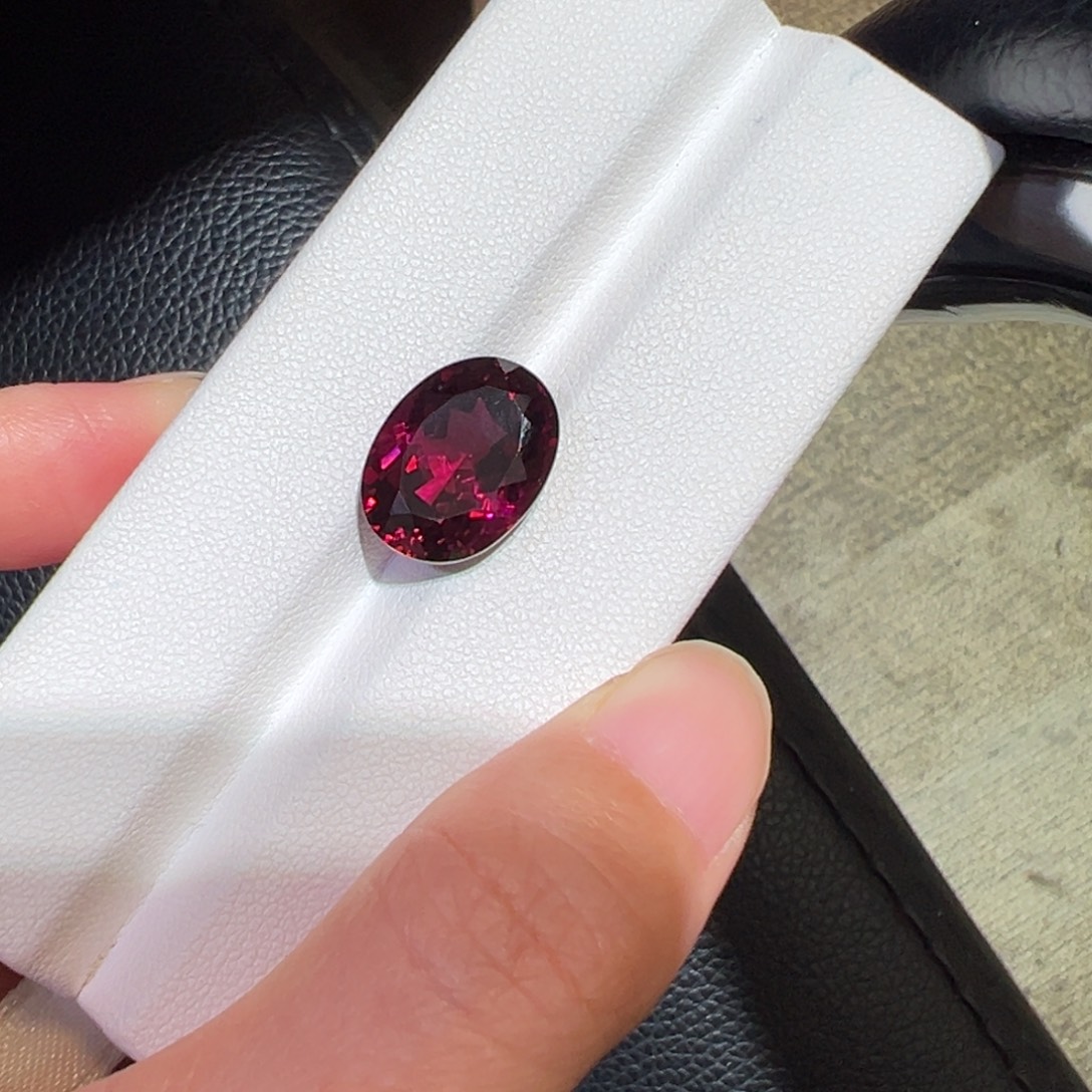 石榴石珠宝半成品未镶嵌10.5ct镁铝