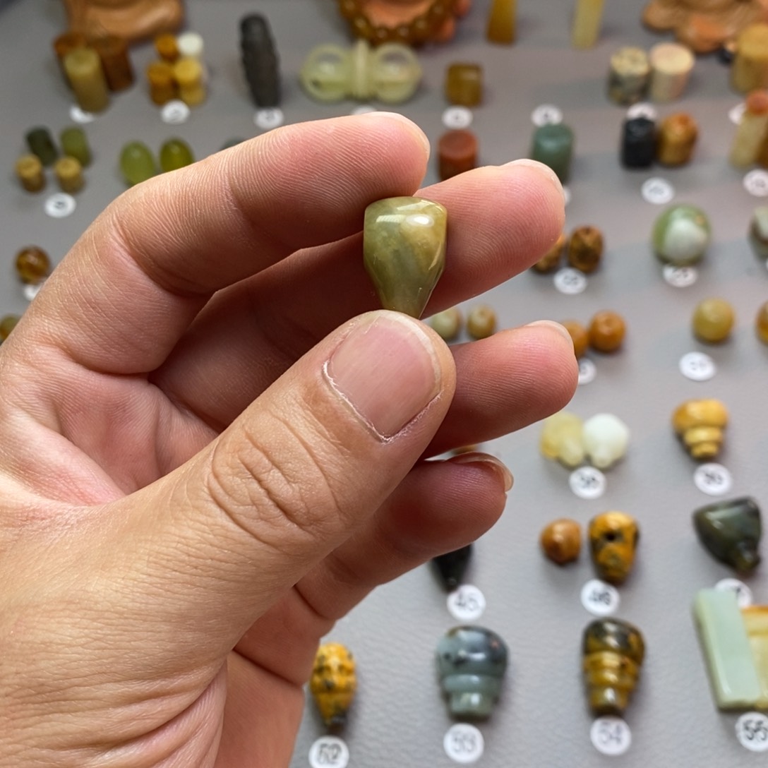 【闪购商品】蛇纹石玉配饰未镶嵌