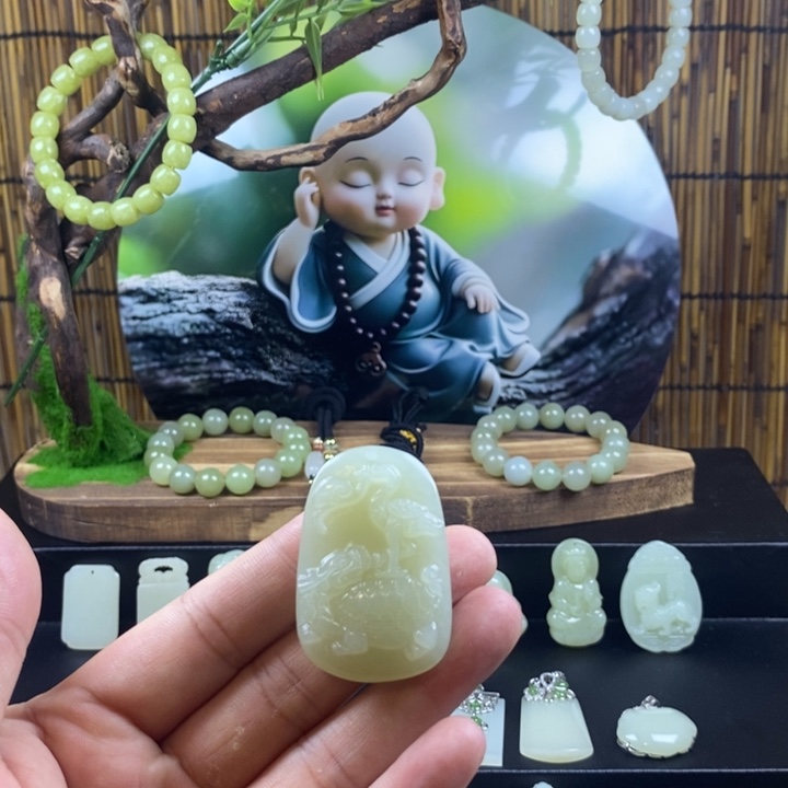 和田玉未镶嵌颈饰