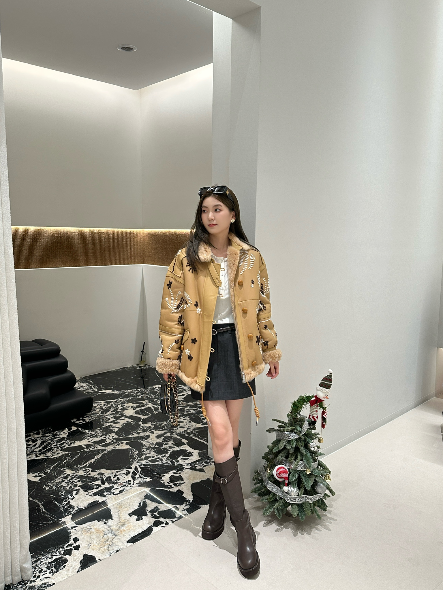 AVVENN 设计师品牌 撞色双层腰头短裙简约精致感（配腰带）