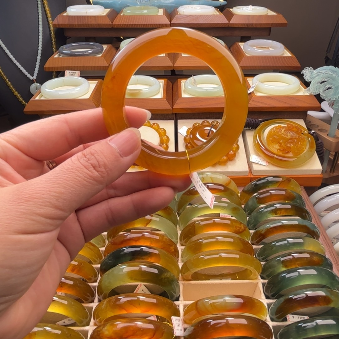 蛇纹石玉未镶嵌手镯54