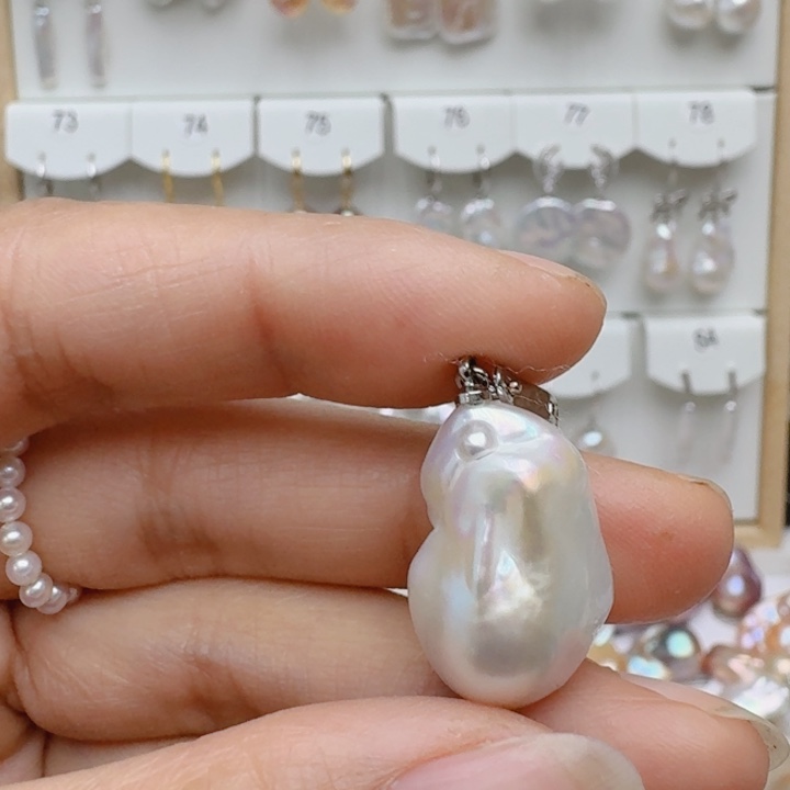 未镶嵌颈饰淡水珍珠