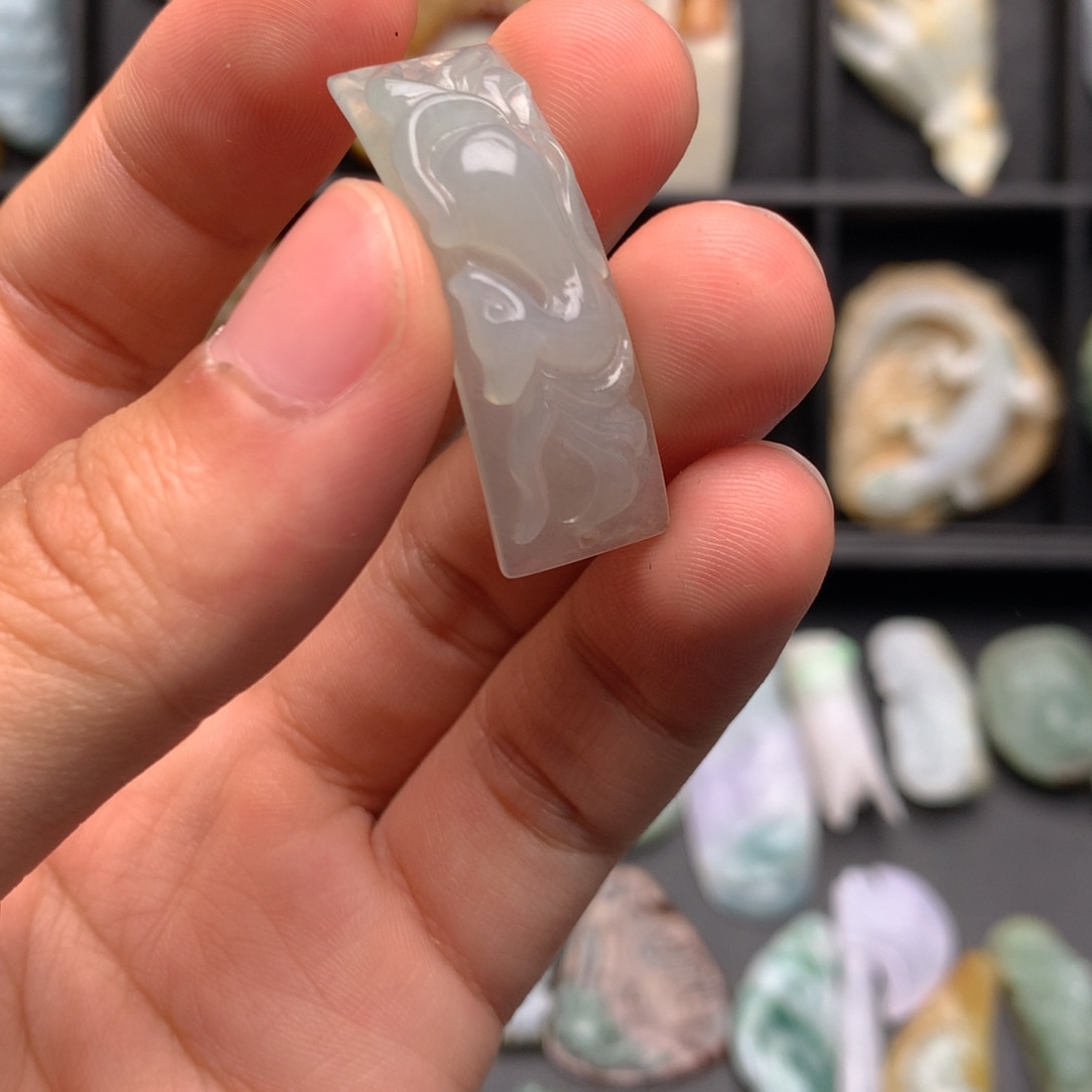 定制翡翠未镶嵌翡翠