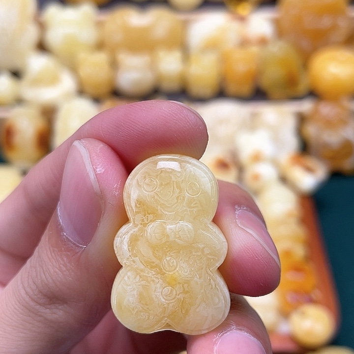 琥珀裸石未镶嵌蜜蜡