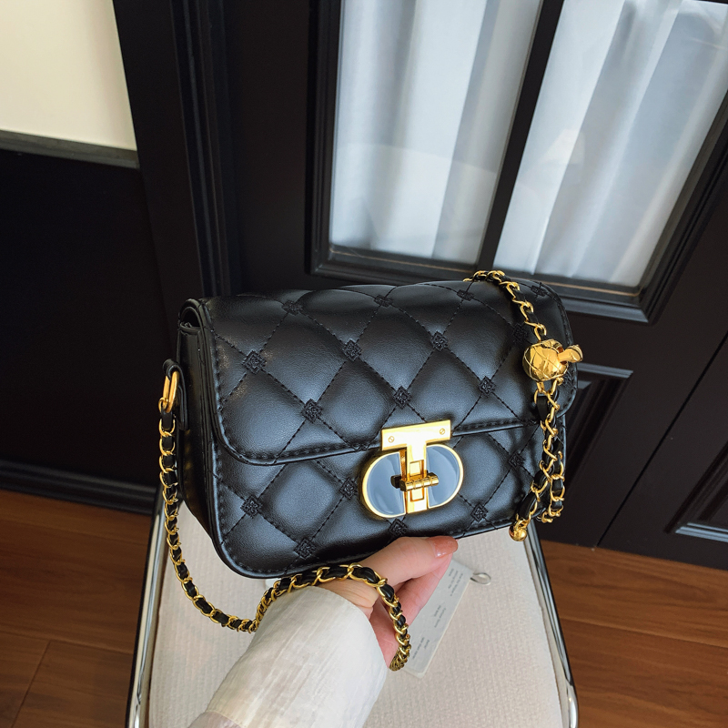 今年流行新款秋冬多隔层高级时尚百搭轻奢小香风单肩斜挎包包女