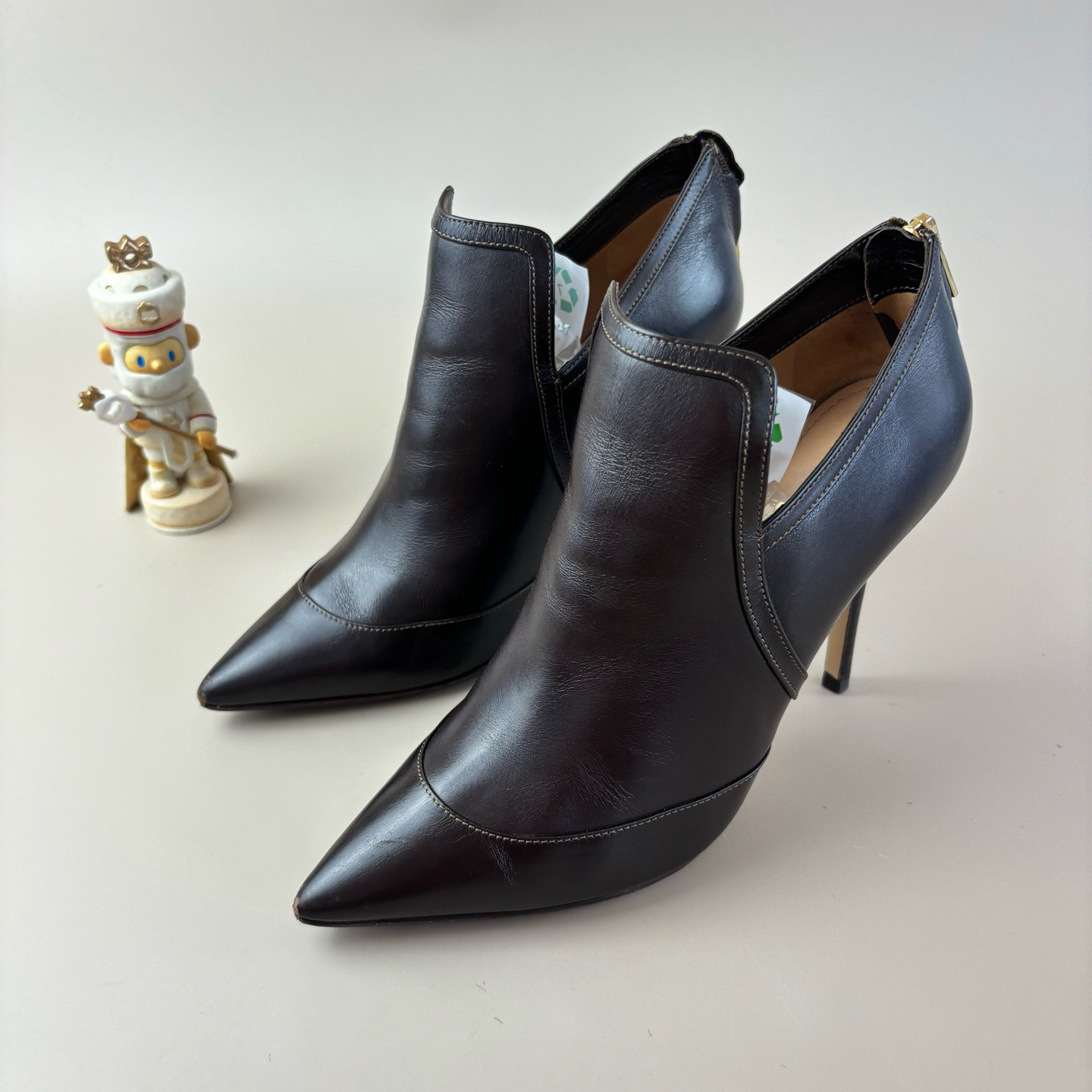 95新 FERRAGAMO/菲拉格慕 棕色尖头高跟短靴 36.5码YLP3005