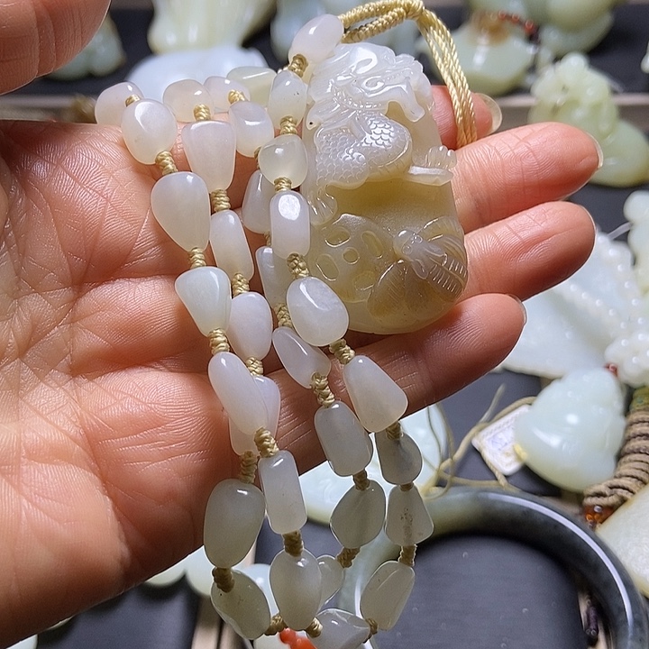 和田玉未镶嵌挂件