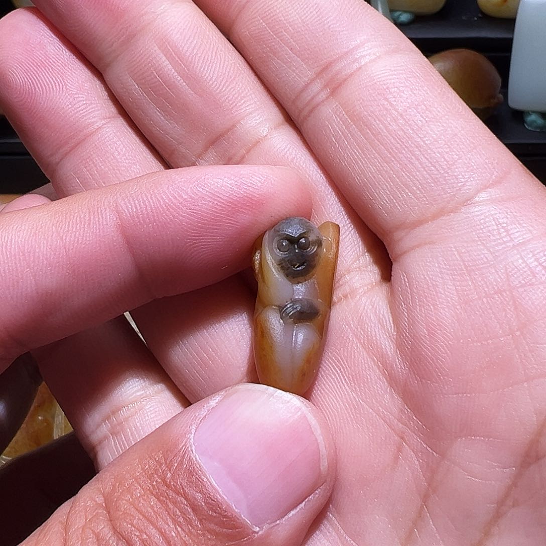 和田玉颈饰未镶嵌谭