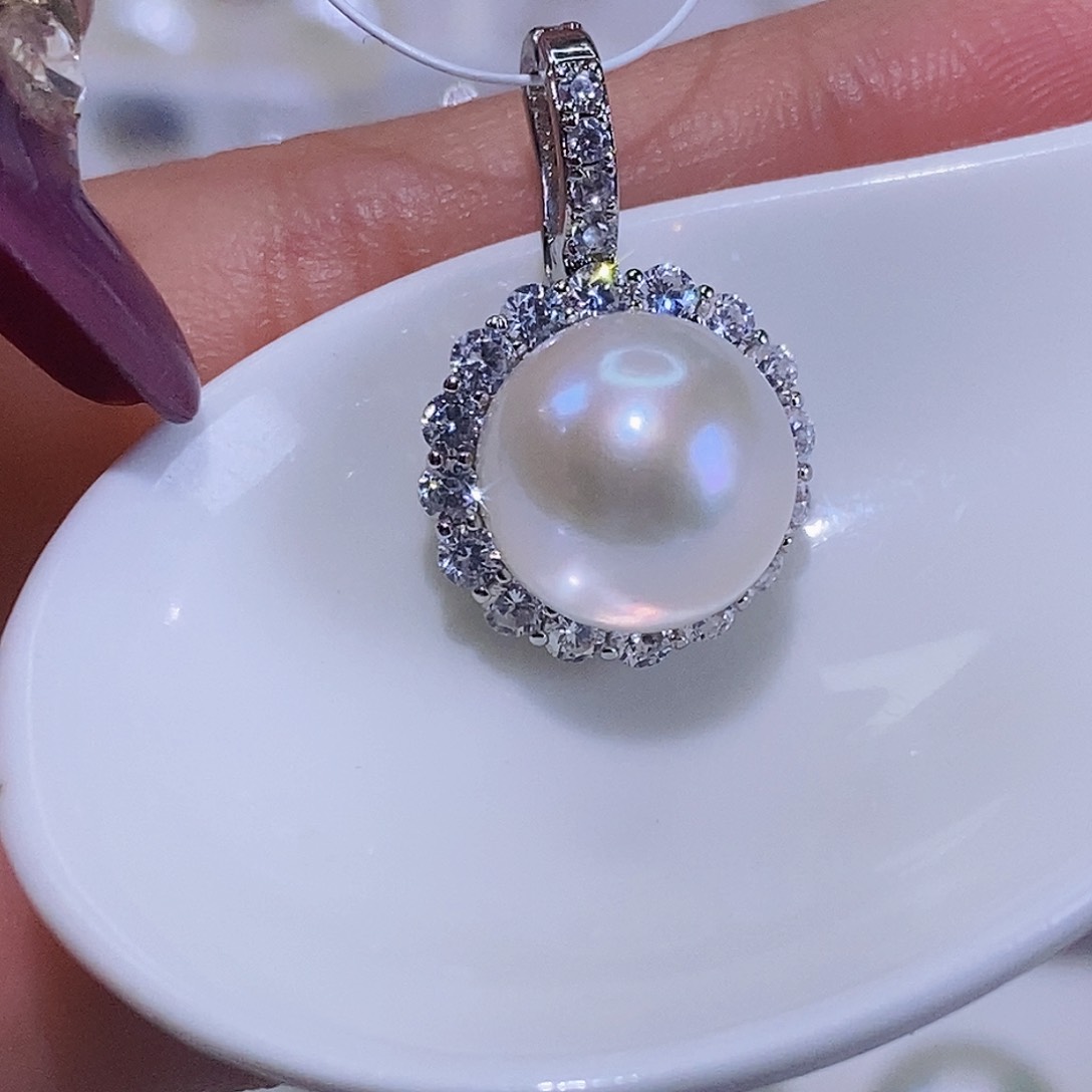 淡水珍珠颈饰合金