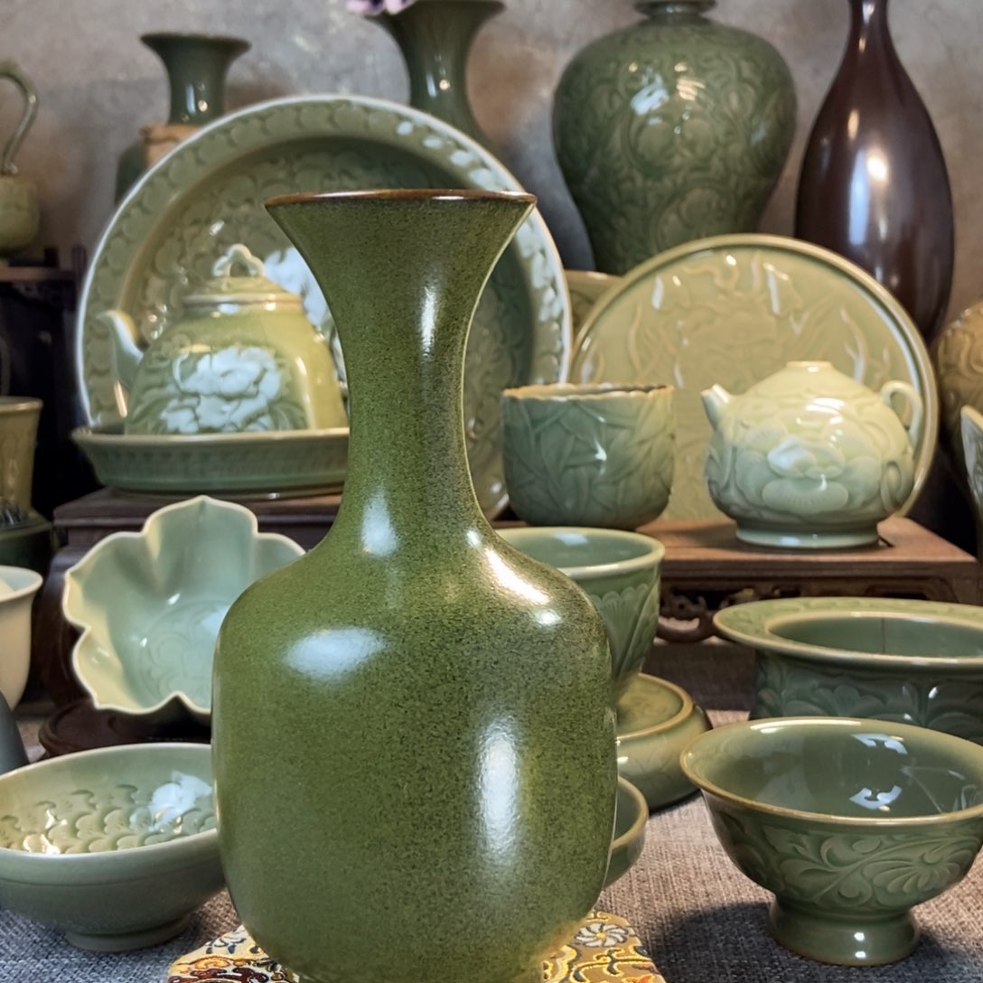 耀州窑手工茶叶末花瓶