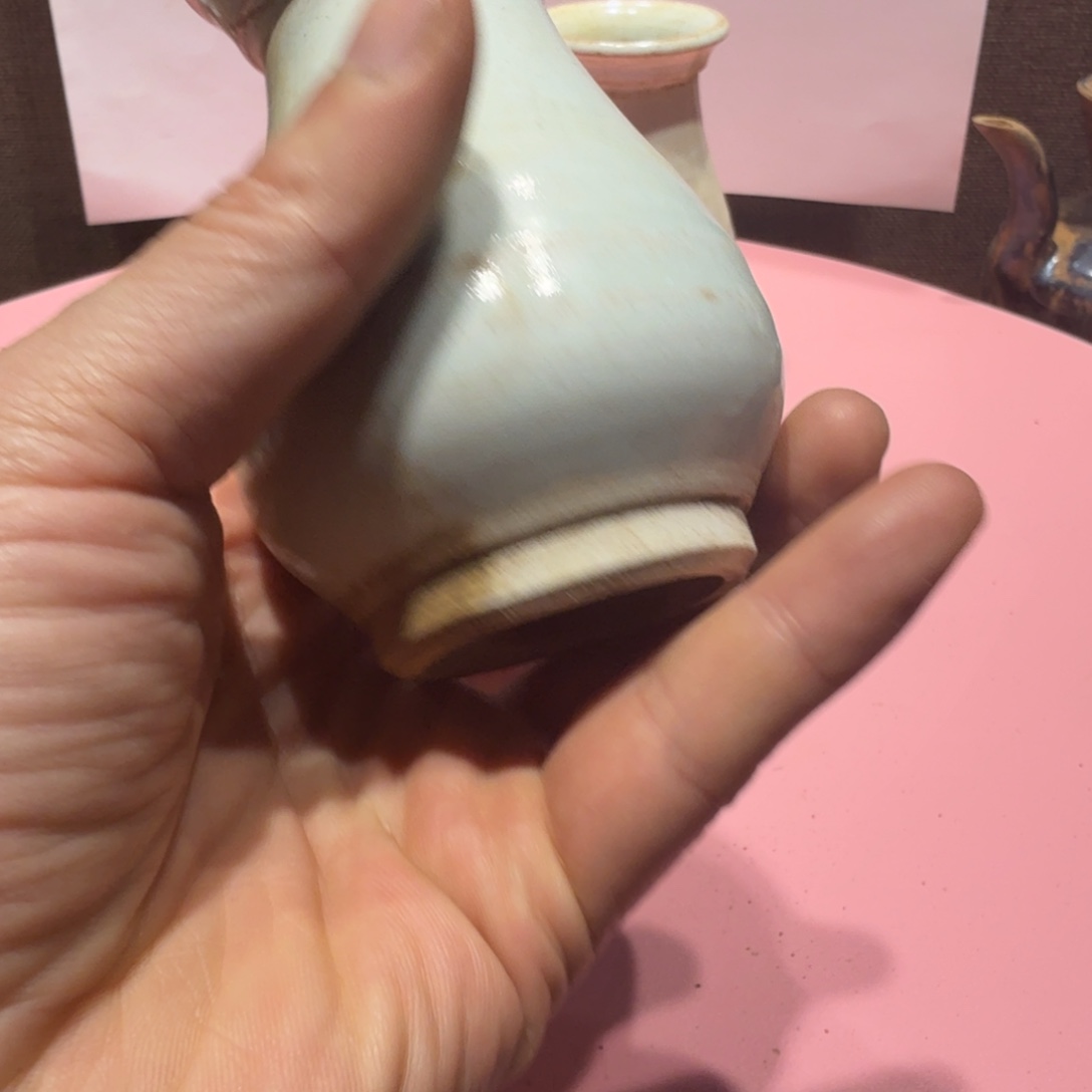 陶其他漂亮的小瓷瓶子