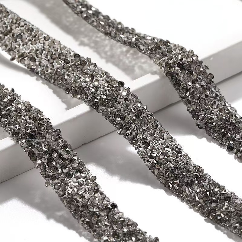 【小蚂蚁饰品】0.8水钻贴带diy烫钻带背胶条饰品服装辅料