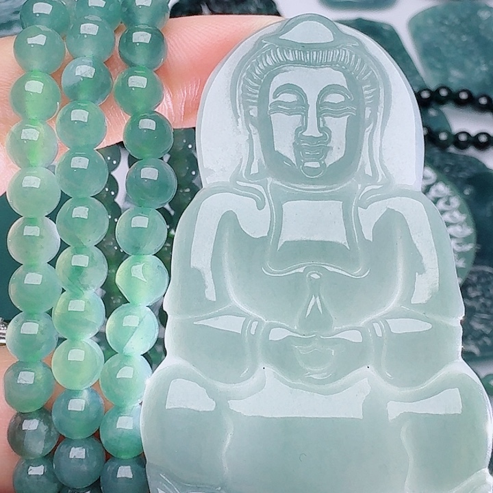 翡翠未镶嵌颈饰天然的A货翡翠多样性发其一