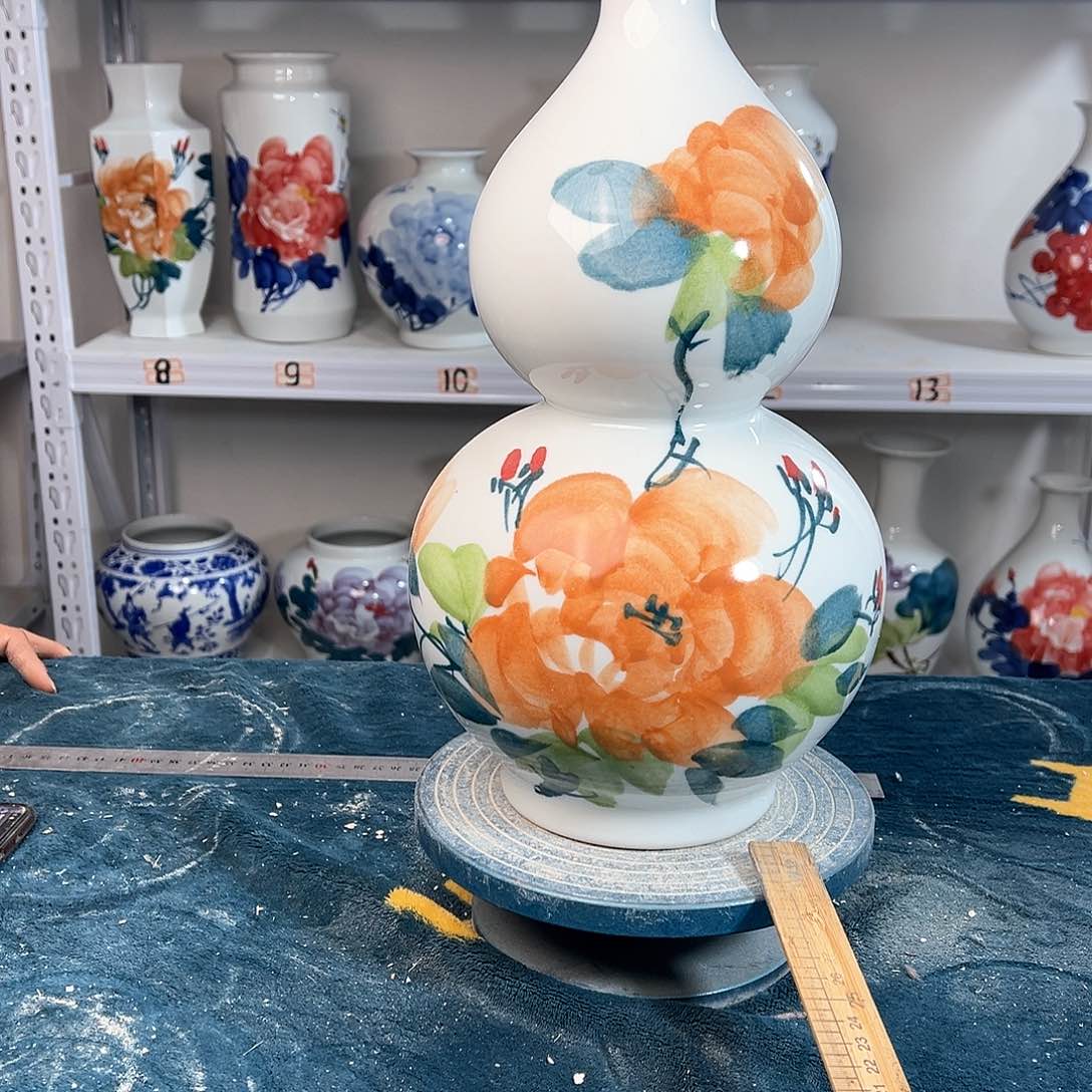 摆件景德镇陶瓷葫黄牡