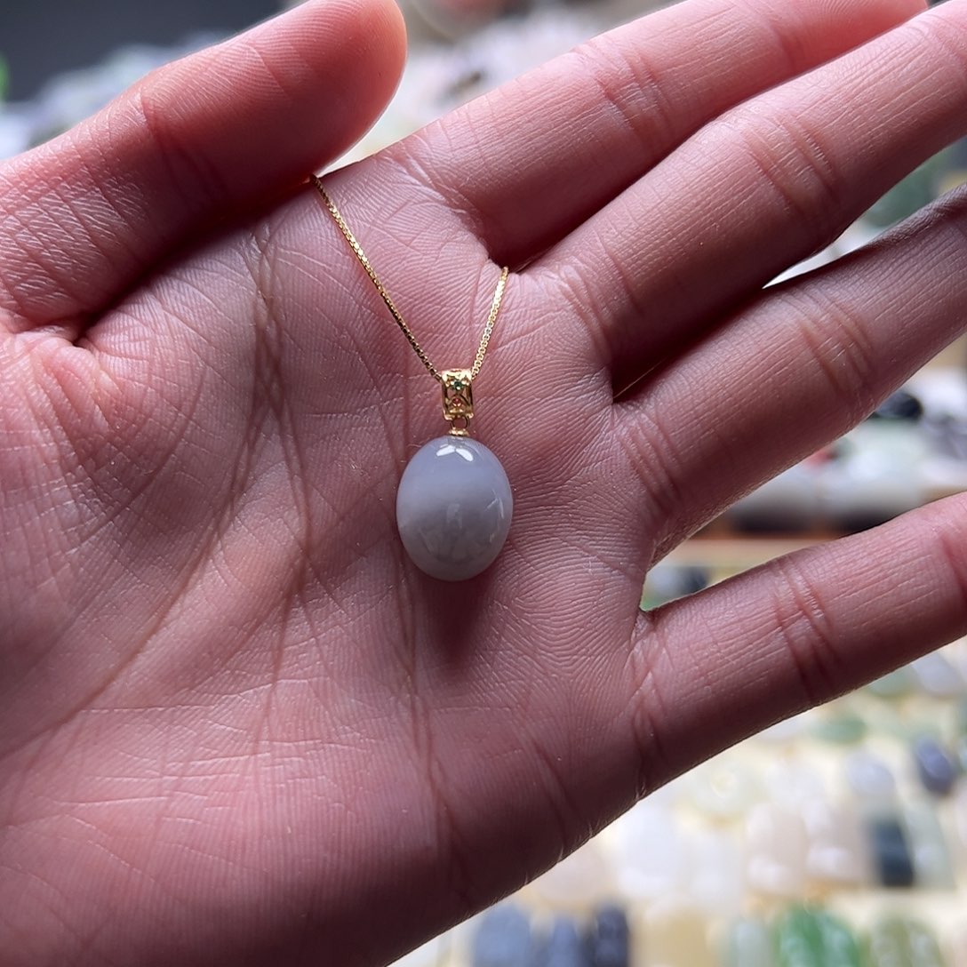 和田玉吊坠(赠链)18K金镶嵌