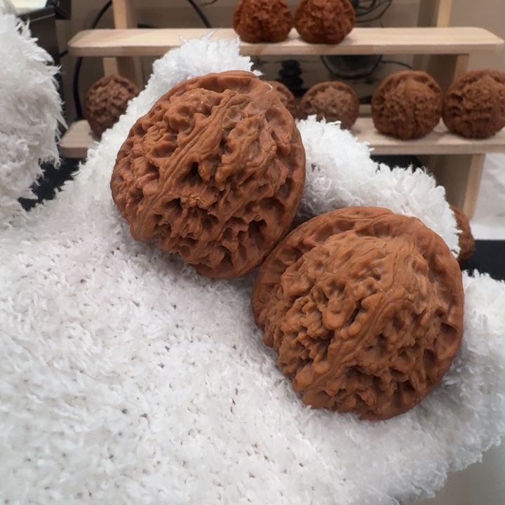 吊坠文玩核桃有黄南疆