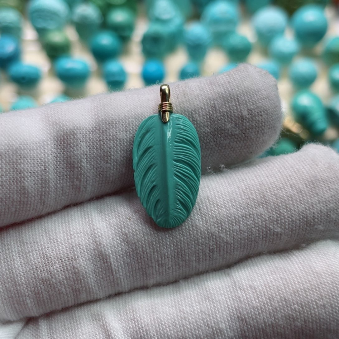 绿松石珠宝奇石18K金镶嵌