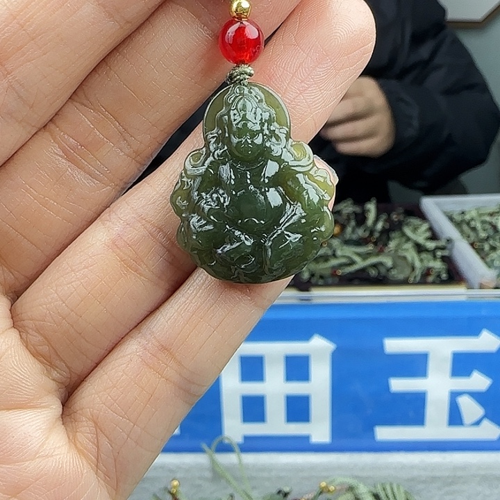 和田玉未镶嵌颈饰