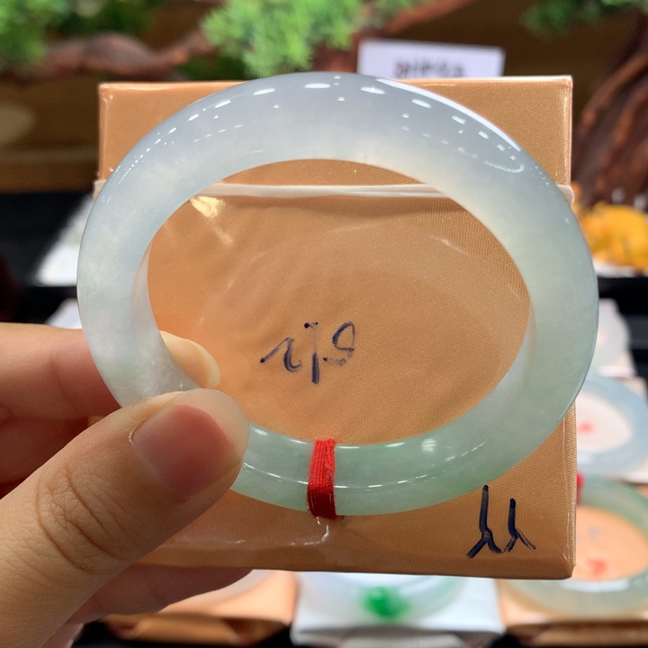 翡翠手镯未镶嵌1号必拍超漏炸光