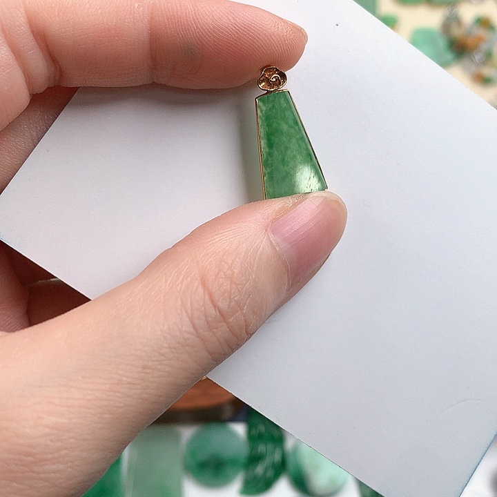 颈饰18K金镶嵌翡翠763265357767