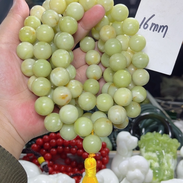 蛇纹石玉颈饰多样性发货未镶嵌