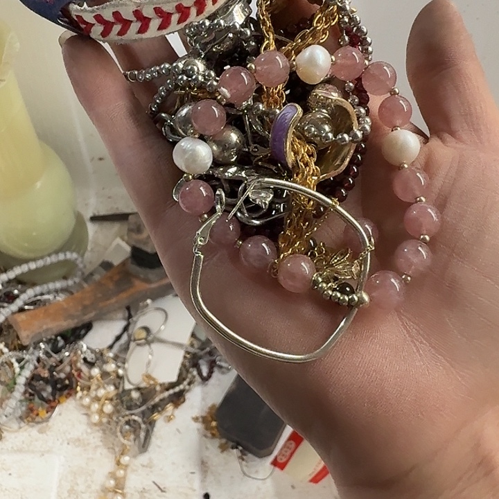 小***呀香榧木bcbxbxxbvxvxxv