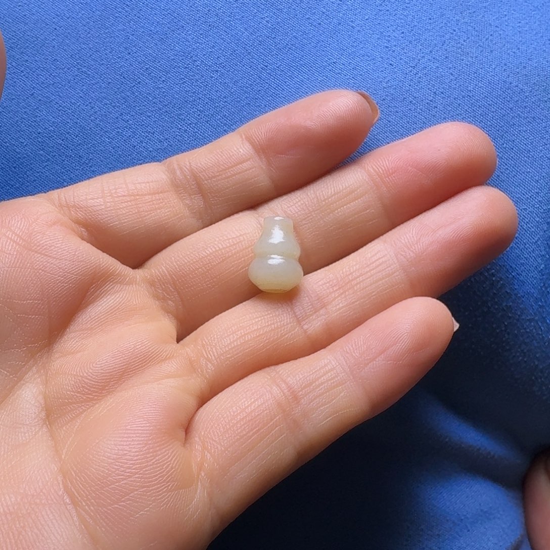 g***f和田玉（糖玉）未镶嵌颈饰