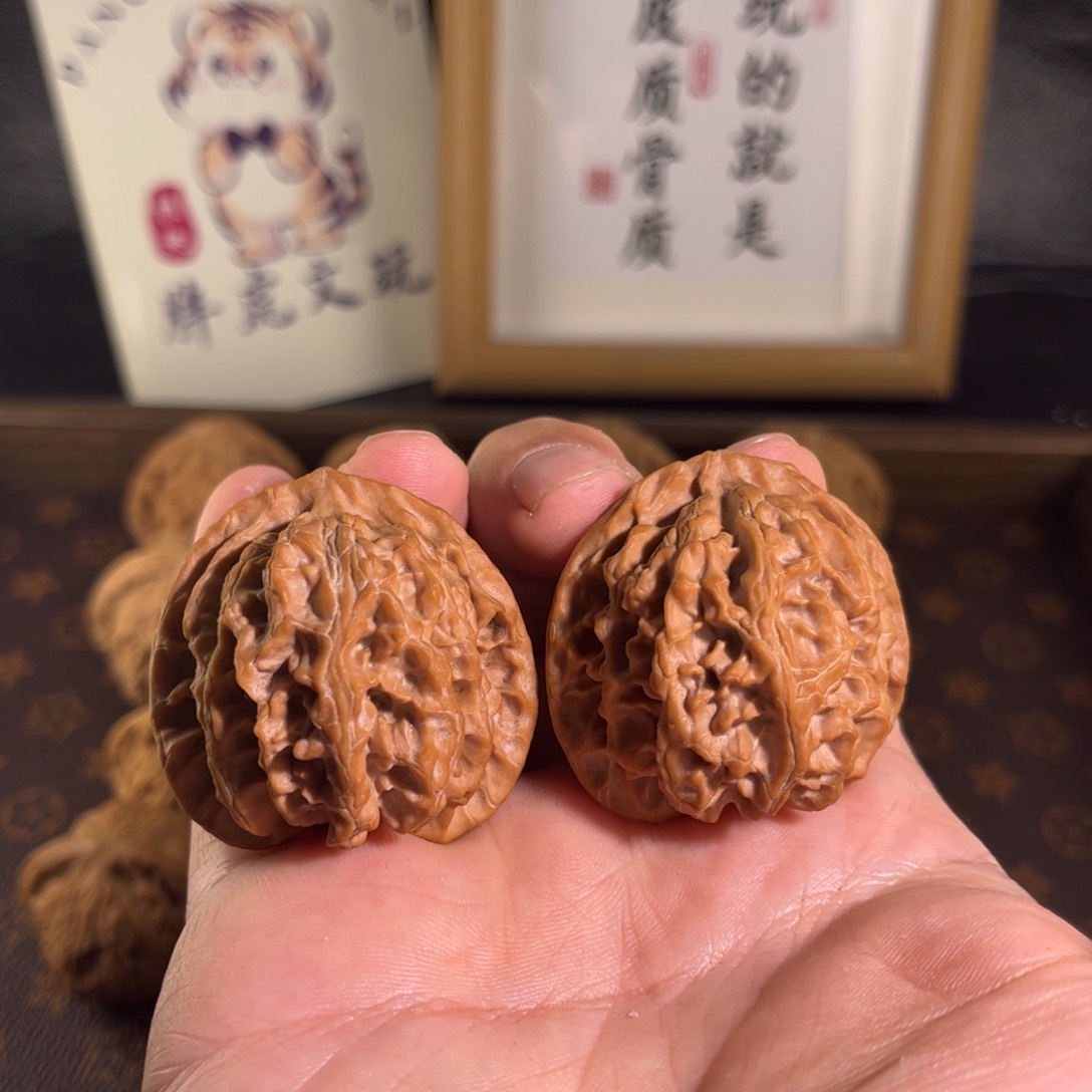 文玩核桃吊坠苹果