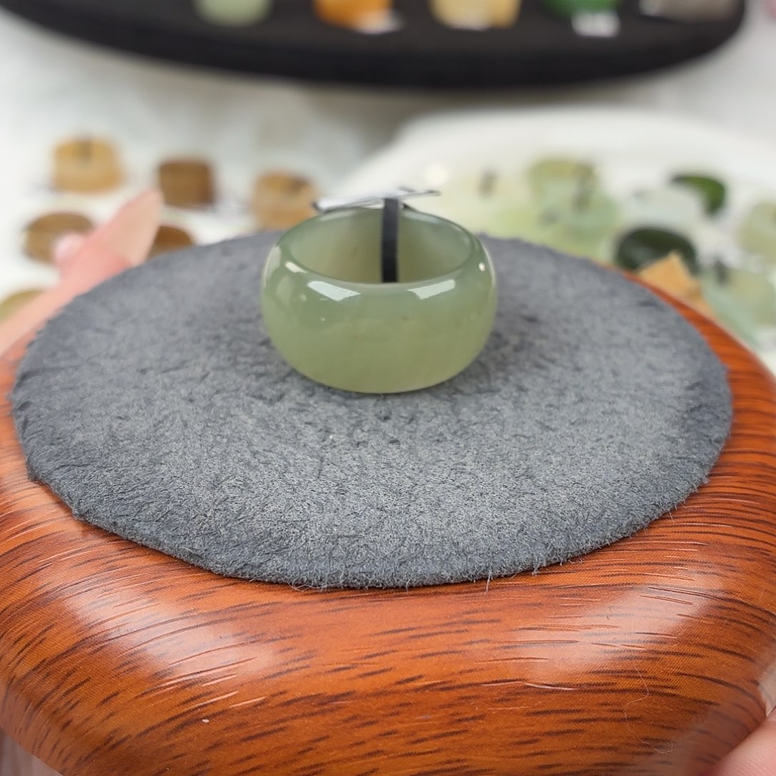 和田玉未镶嵌戒指b122晴绿墩18.5