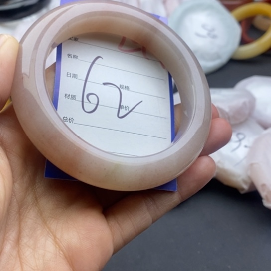 石英质玉未镶嵌手镯