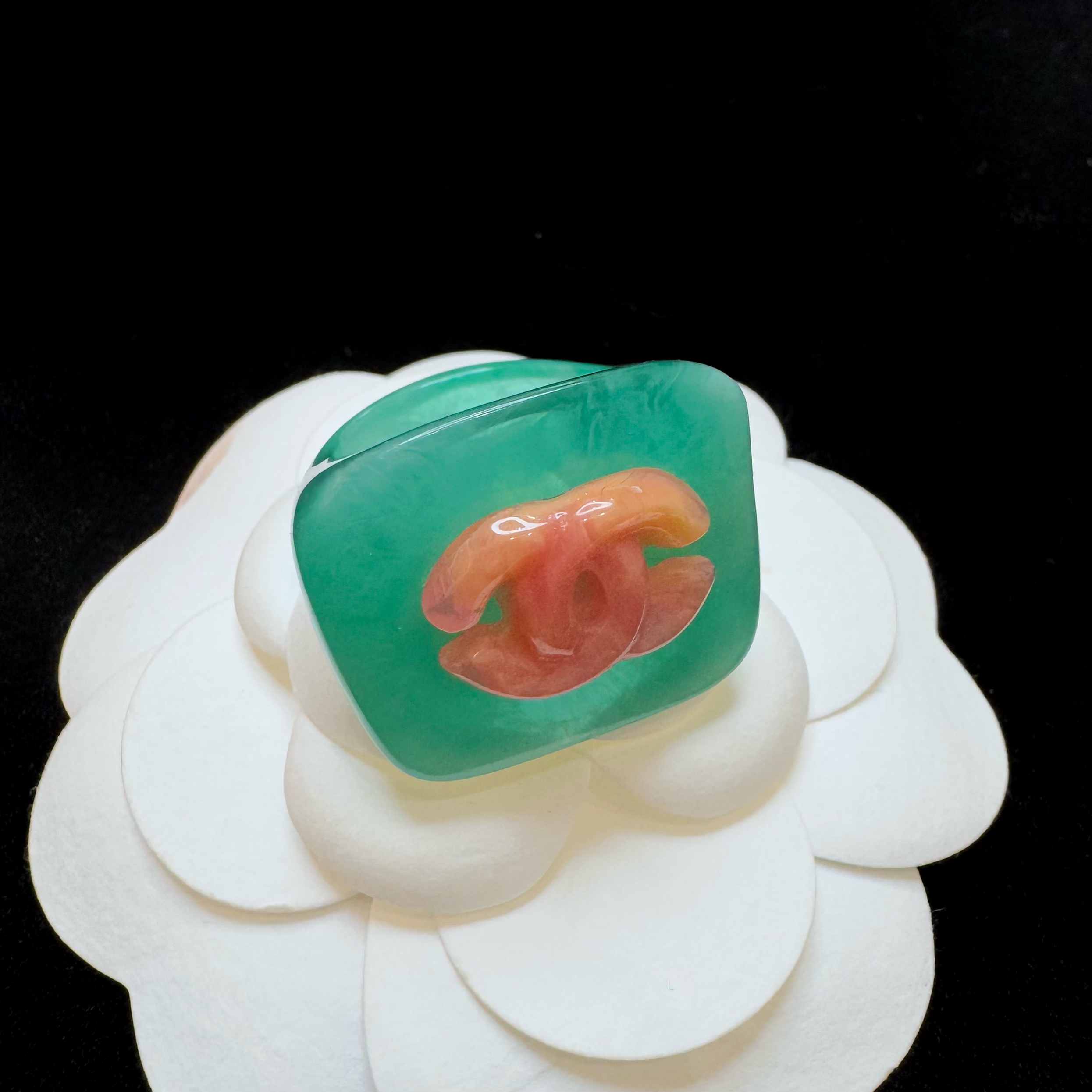 95新 Chanel/香奈儿 Chanel西瓜绿拼粉色亚克力戒指 2501375 