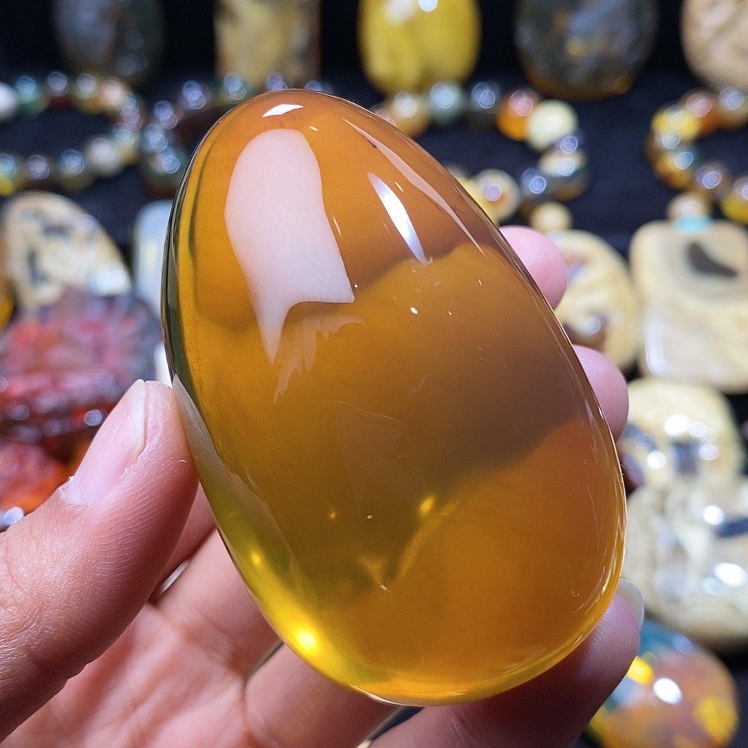 琥珀颈饰未镶嵌48克