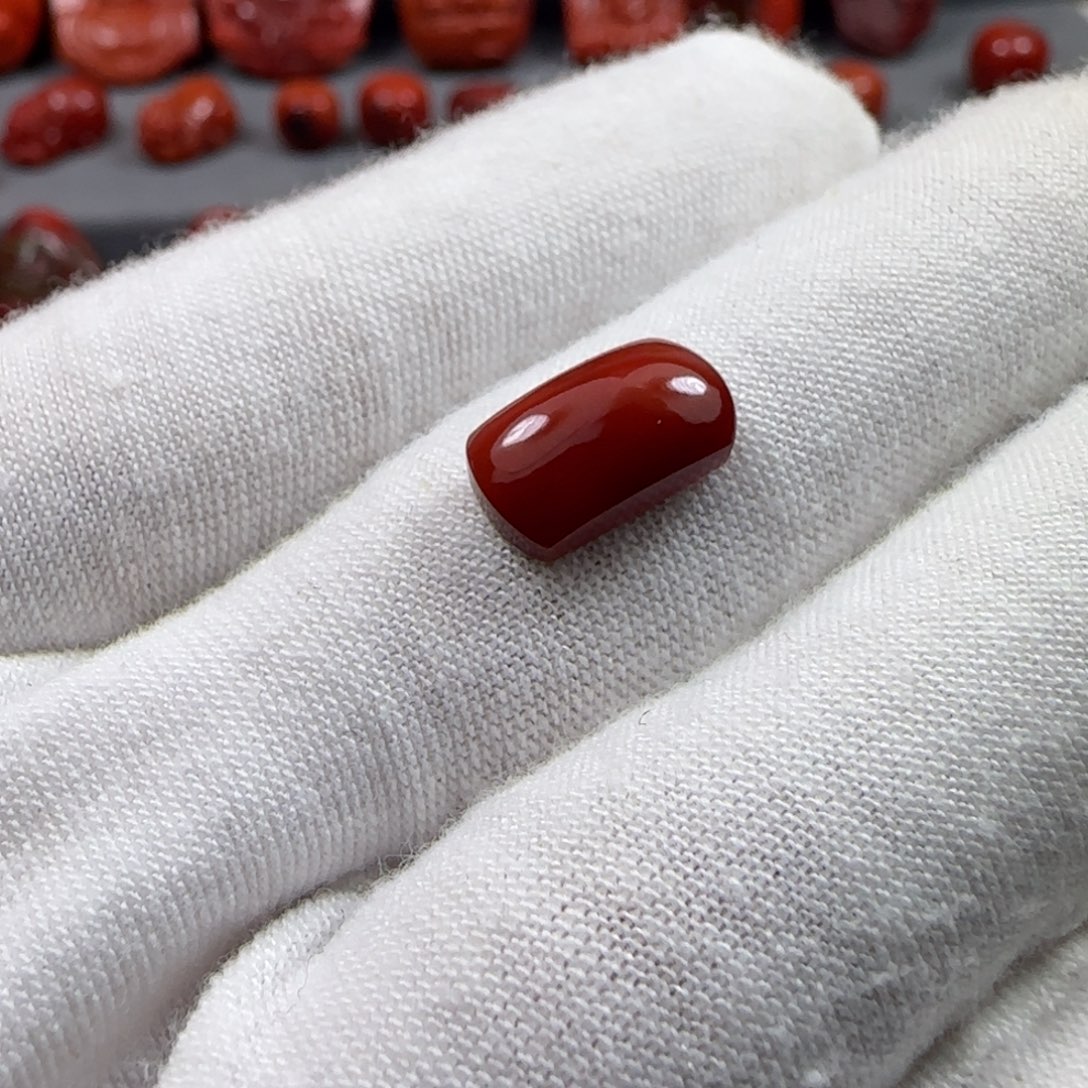 羊***南红玛瑙未镶嵌戒面